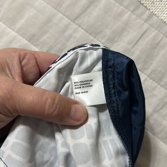 Lady Hagen 14 Navy White English Garden Cobblestone Print Short - Picture 10 of 11